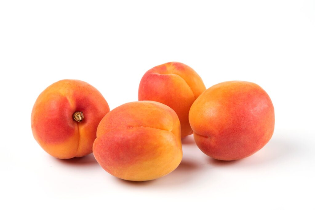 peaches isolated white 114579 11955